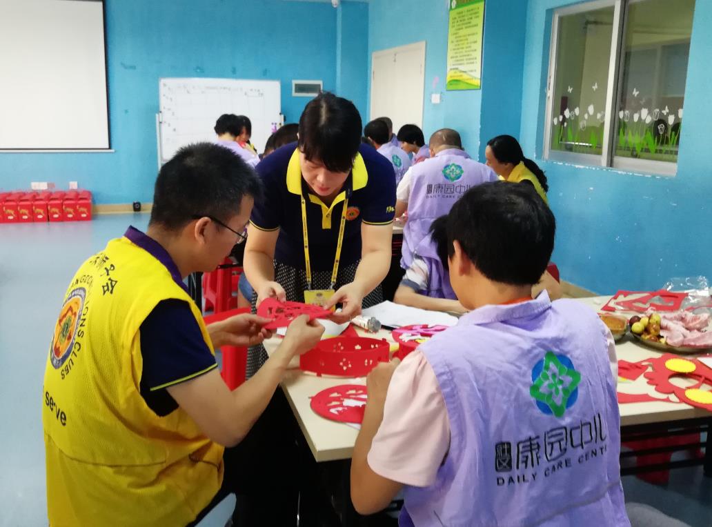 “浓情中秋，情系万江”万江残疾人康复就业服务中心温馨工程中秋慰问活动